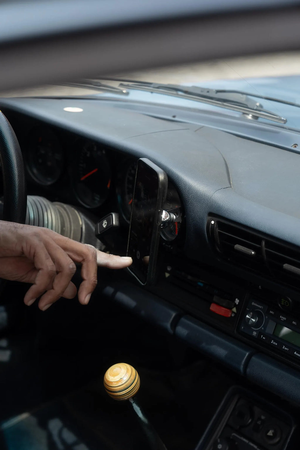 Classic Porsche 911 Phone Holder (1965–98)