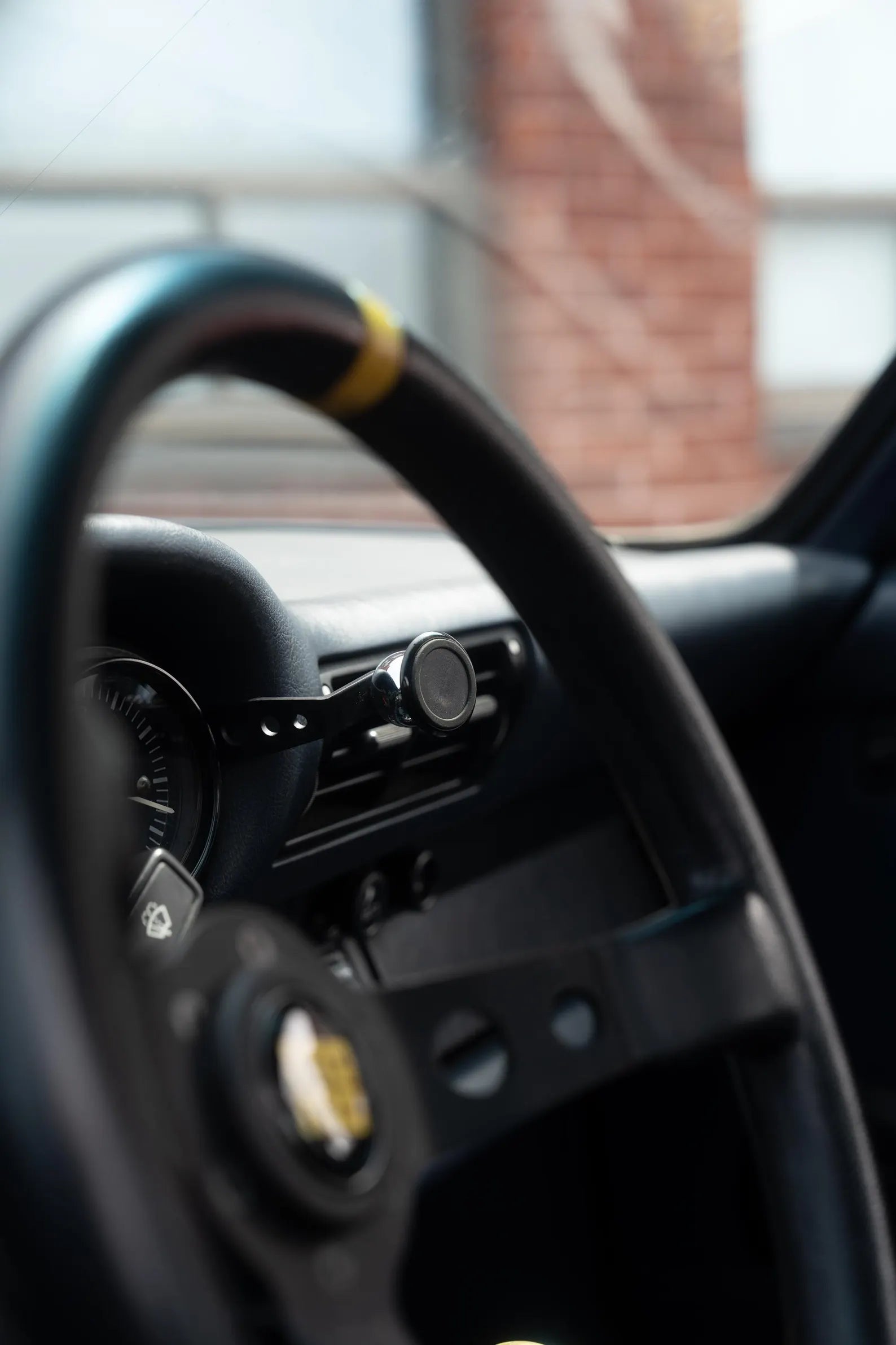 Classic Porsche 911 Phone Holder (1965–98)